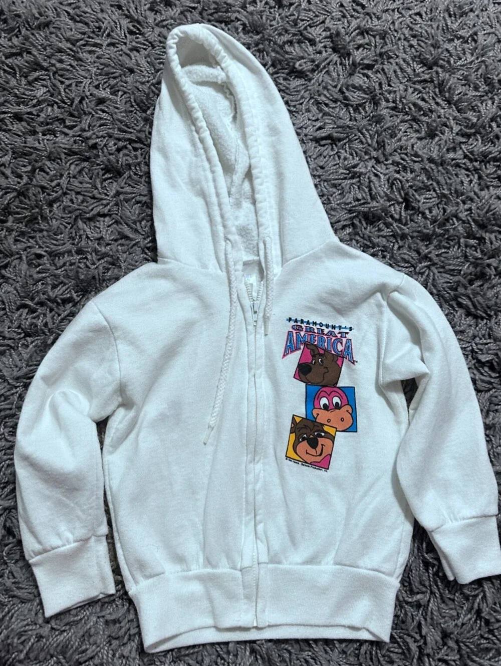 Vintage 1994 Great America Baby Sweater Size 2T Scooby Doo Characters